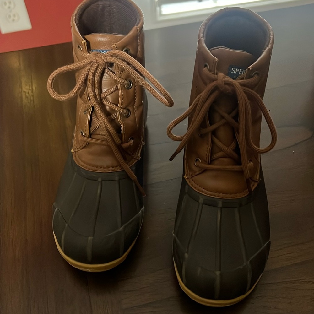 Girls size 2 Sperry Duck Boots